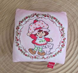 Strawberry Shortcake Trow Pillow 12"×12"