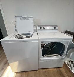 SPEED QUEEN TC5 WASHER AND GAS DRYER SET (GENTLY USED 1 YEAR)