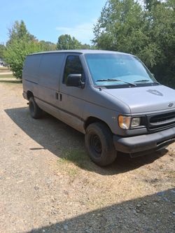 2002 Ford E-250