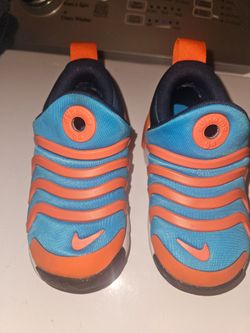 Nike Dynamo Go toddler  size 7c