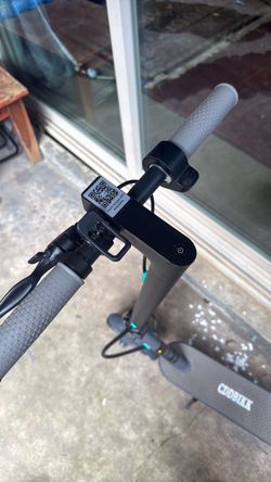 Electric Scooter – Turns On, Needs Repair