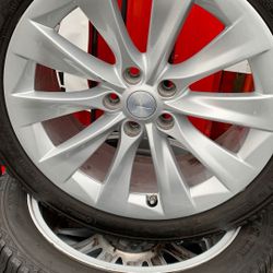 Tesla Wheels 245/45/19 Michelin Cross climate 