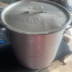 35 Quart Pot With Strainer