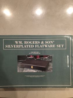 WM ROGERD & SON, SILVERPLATED FLATWARE SET