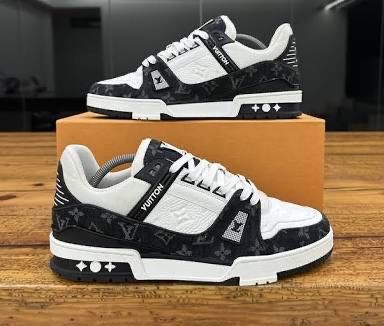 LOUIS VUITTON TRAINERS!!