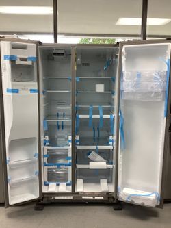 Whirlpool Side-by-Side Refrigerator in Stainless steel with FreshFlow™ Air Filter and In-Door-Ice® Storage