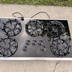Gas Cooktop 36”