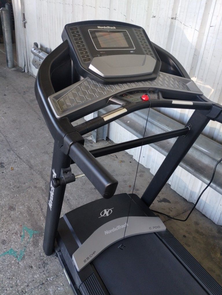 Nordictrack C700 Treadmill
