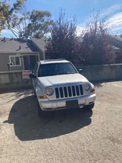 Jeep Liberty SUV Silver