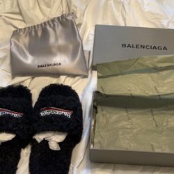 Balenciaga Slides Brand New 