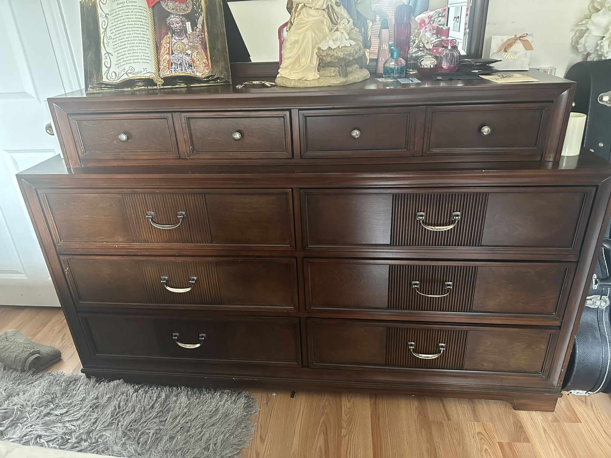 Queen Bedroom Set