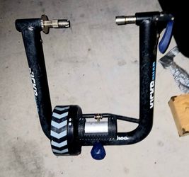 Wahoo KICKR SNAP Bike Trainer