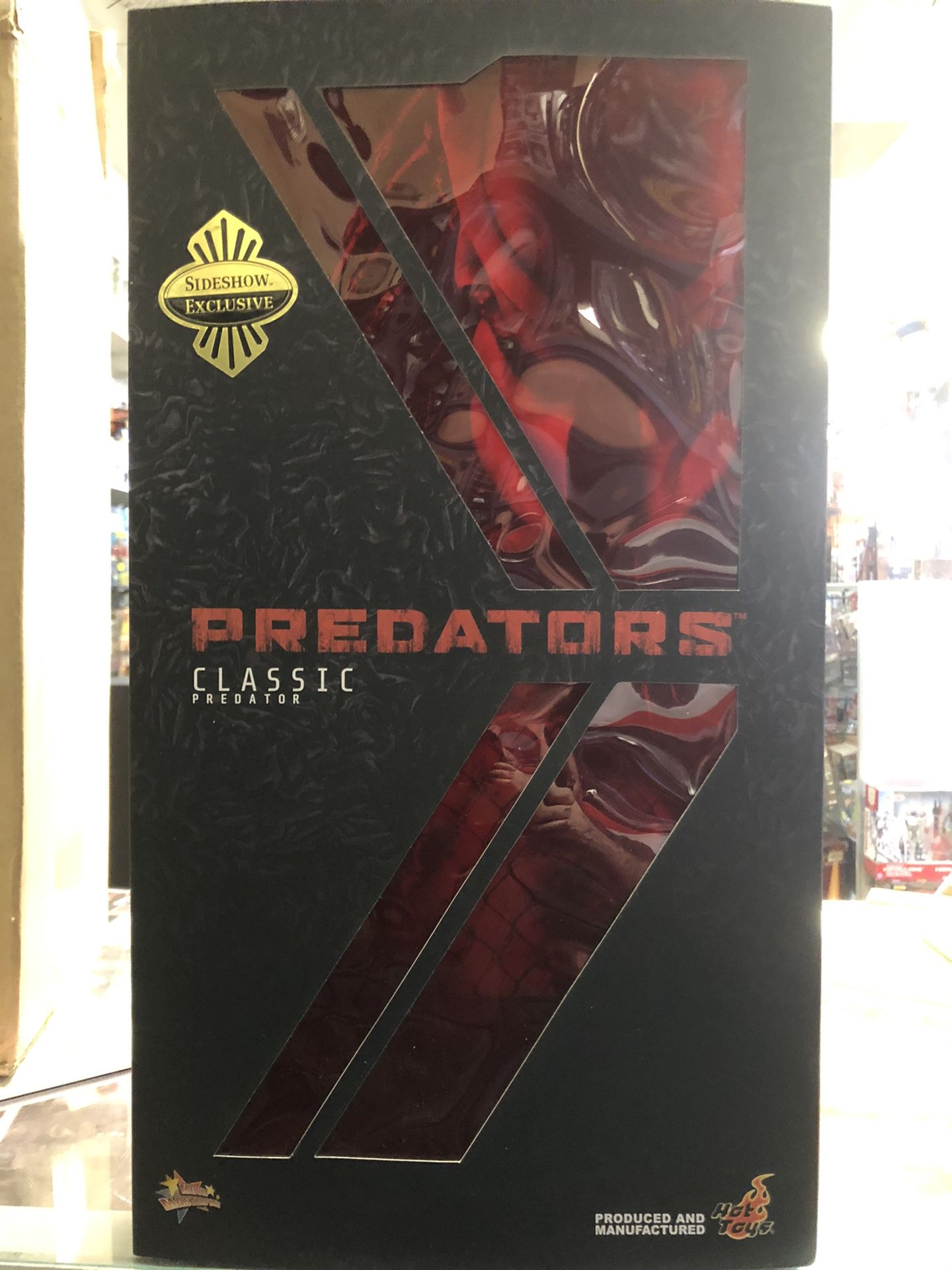 Hot Toys Predators Classic Predator 14 inch Figure.
