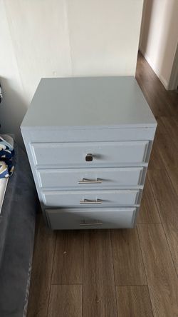 Kitchen cabinet