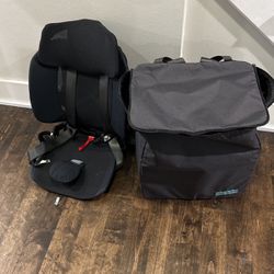 $275 WAYB Car Seat Great Condition + $25 Carry  Bag