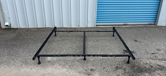King Size Metal Bed Frame. Excellent condition.