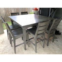 Living spaces $350 OBO 