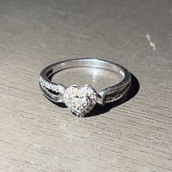 1/10 Ct. Tw. Diamond Heart Promise Ring 