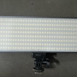 ikan Onyx 240 Bi-Color On-Camera LED Light OYB240 - Used - Great condition!