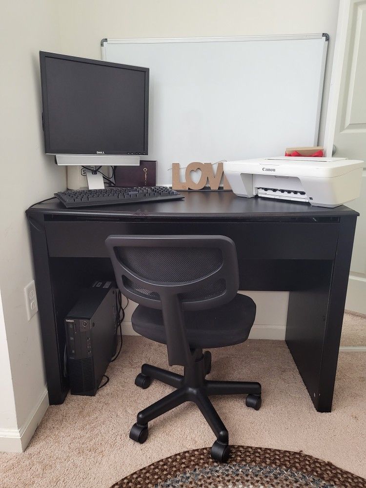 Free Desk  Please Check My Other Items! 