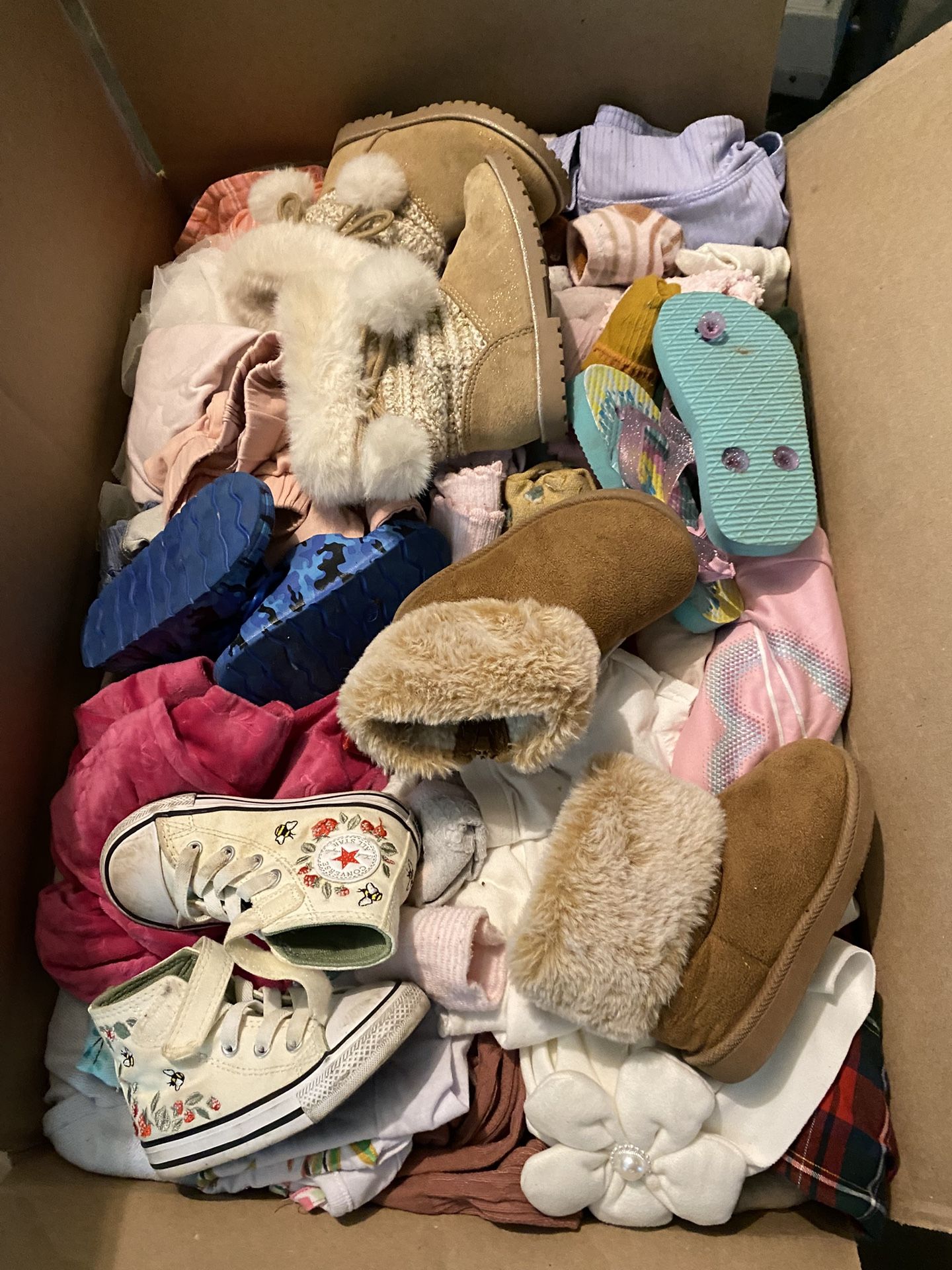 A Full box of Toddler Girl Cloth $100