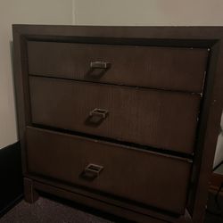 Nightstand 