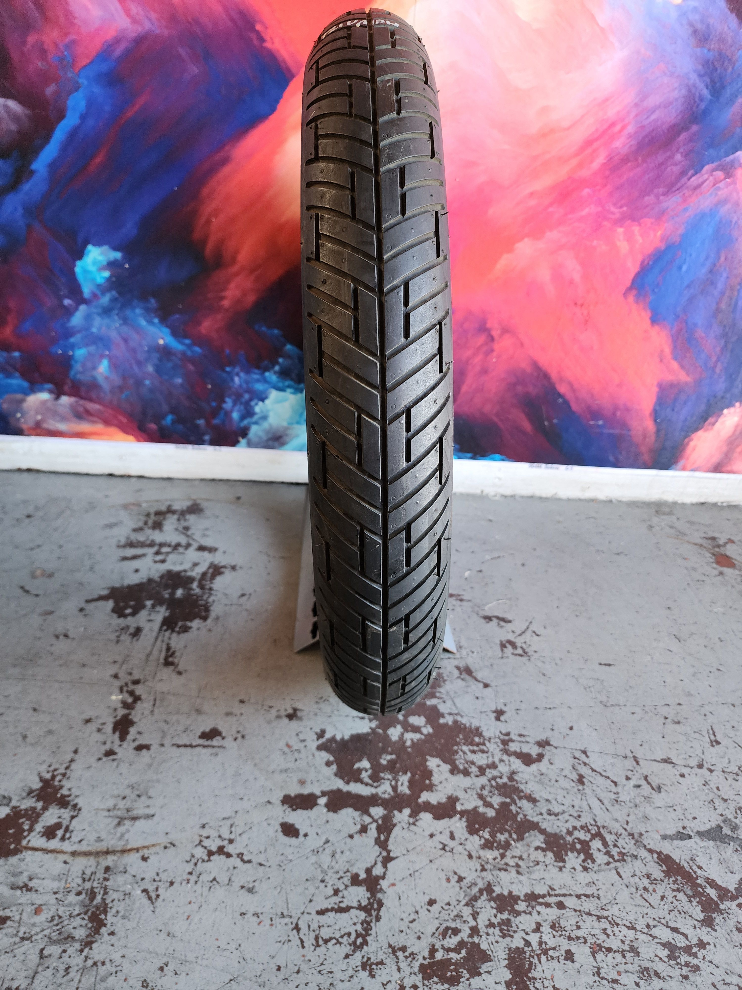 100/90/18 Motorcycle Tire