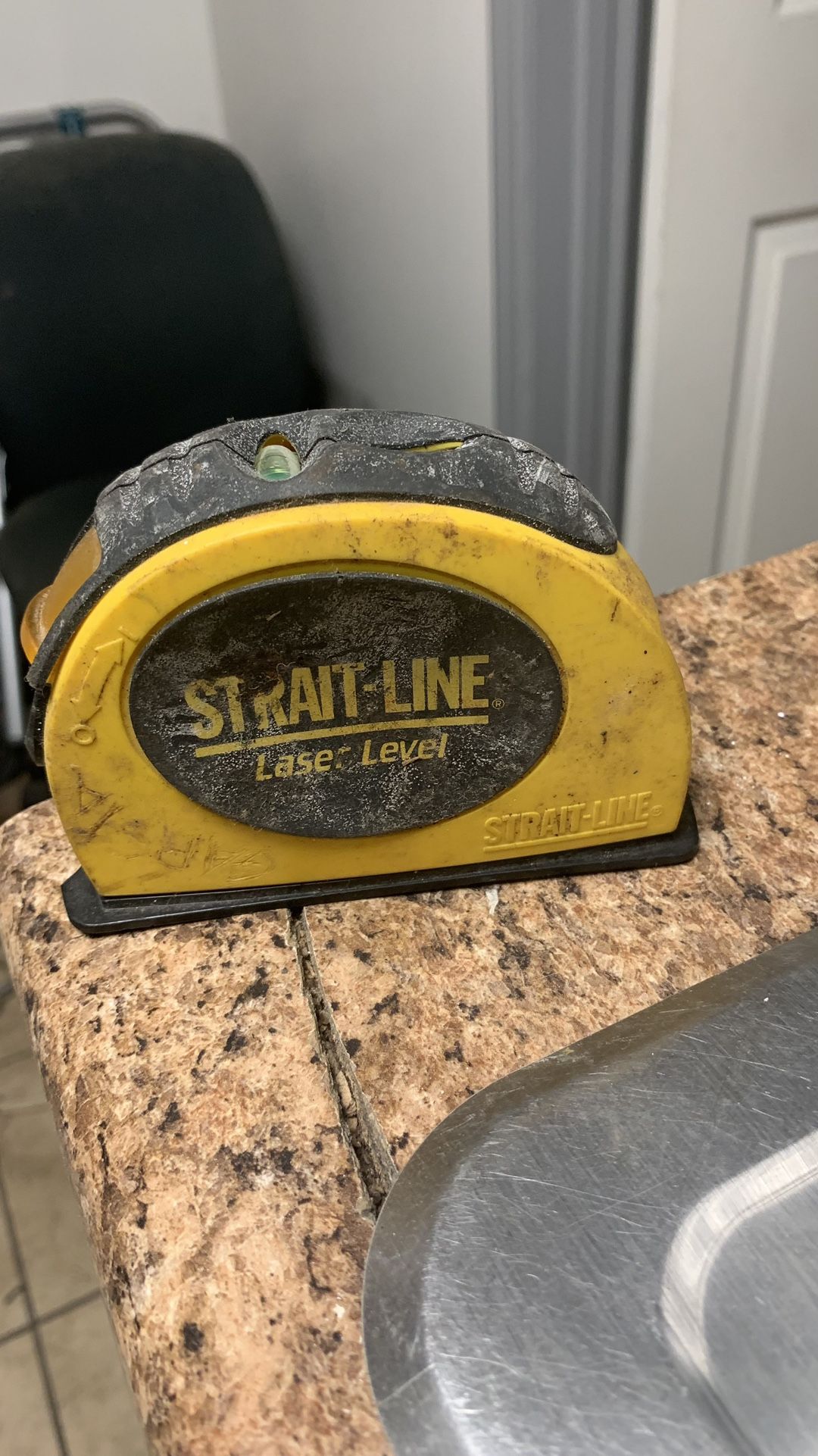 Strait-Line Laser Level Batteries Included.