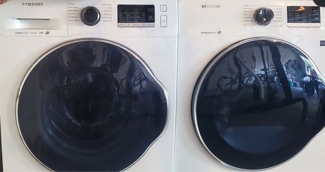 Samsung stackable electric washer & dryer