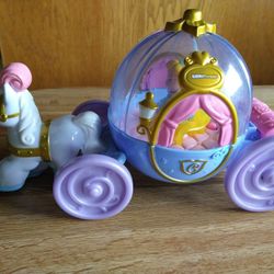Fisher Price Little People Cinderella And Carriage 