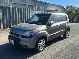 Kia soul 2010 clean title smogged today