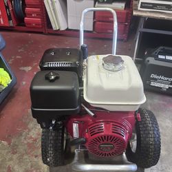 Honda GX390 commercial grade 4200 psi pressure washer only asking $2450 (financing available) 