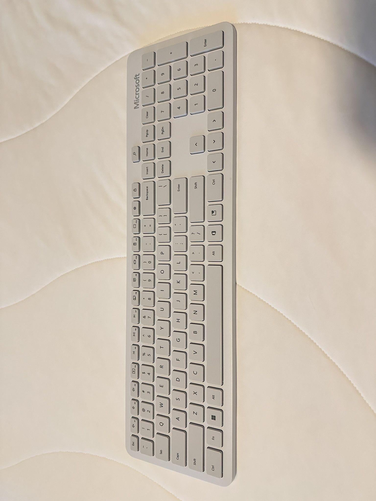 Wireless Keyboard (Bluetooth Connection)