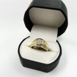 Yellow Gold RING With Diamonds