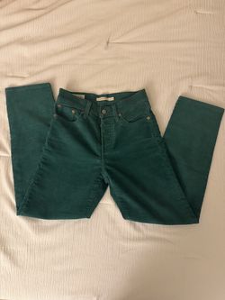 Levi’s Wedgie Straight pants