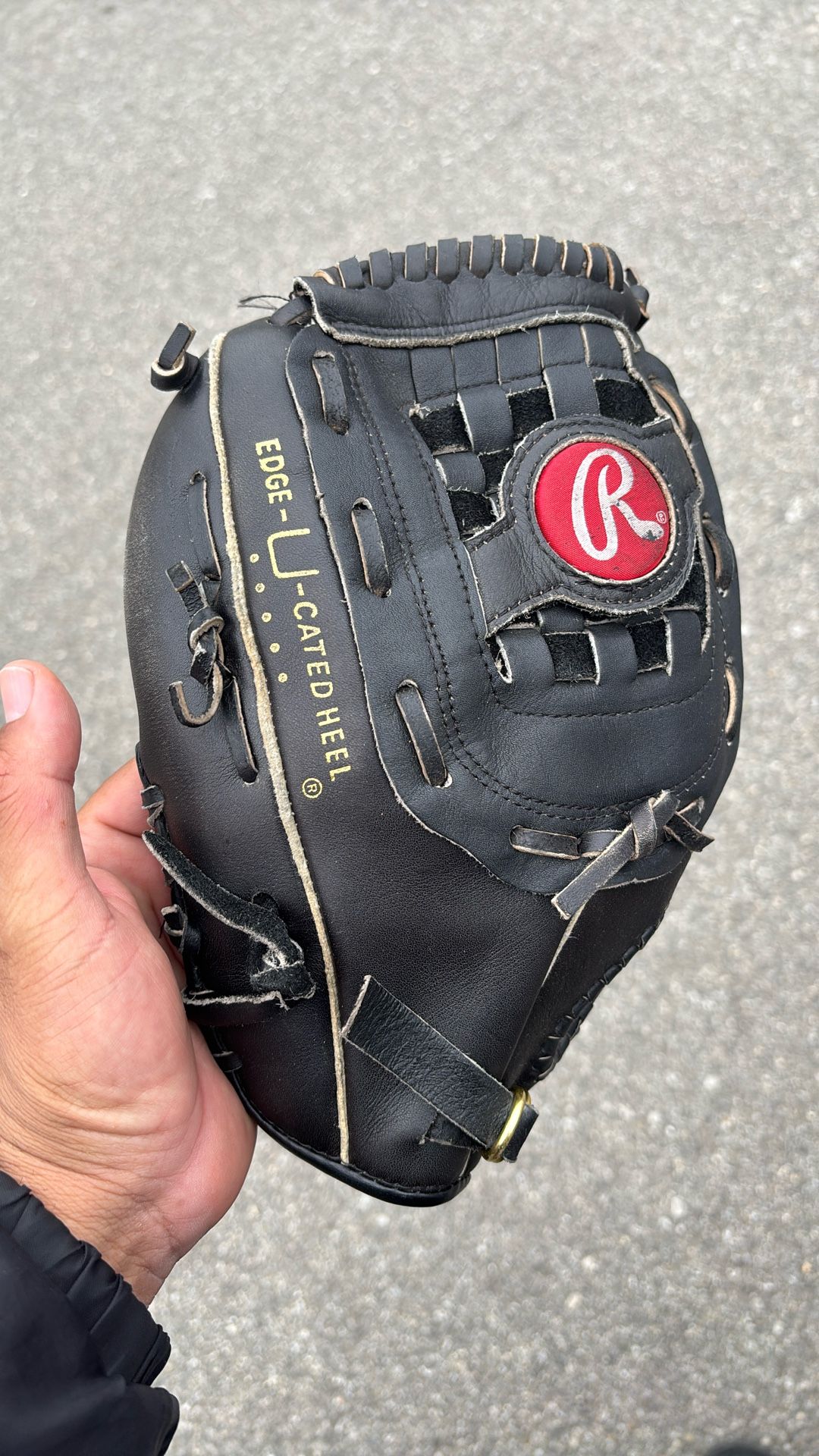 Rawlings Baseball Glove