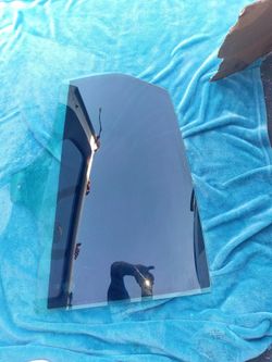 Ford focus hatch 2000 Ford focus hatch 2010 compatible compatible what years are compatible to a 2010 hatch passenger window