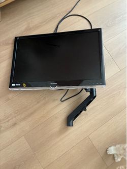24” Viewsonic monitor and desk mount