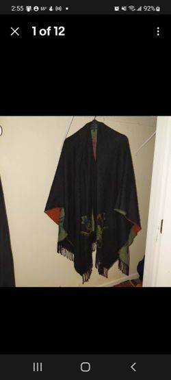Women's Wrap Throw Scarf Poncho One Size Black Floral Fringe
