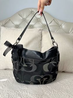 Vintage Coach Zoe in Optic black