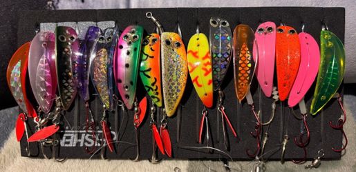 Lot of 15 Trout Fishing HotShot Apex Lures