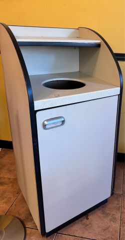 Restaurant trash