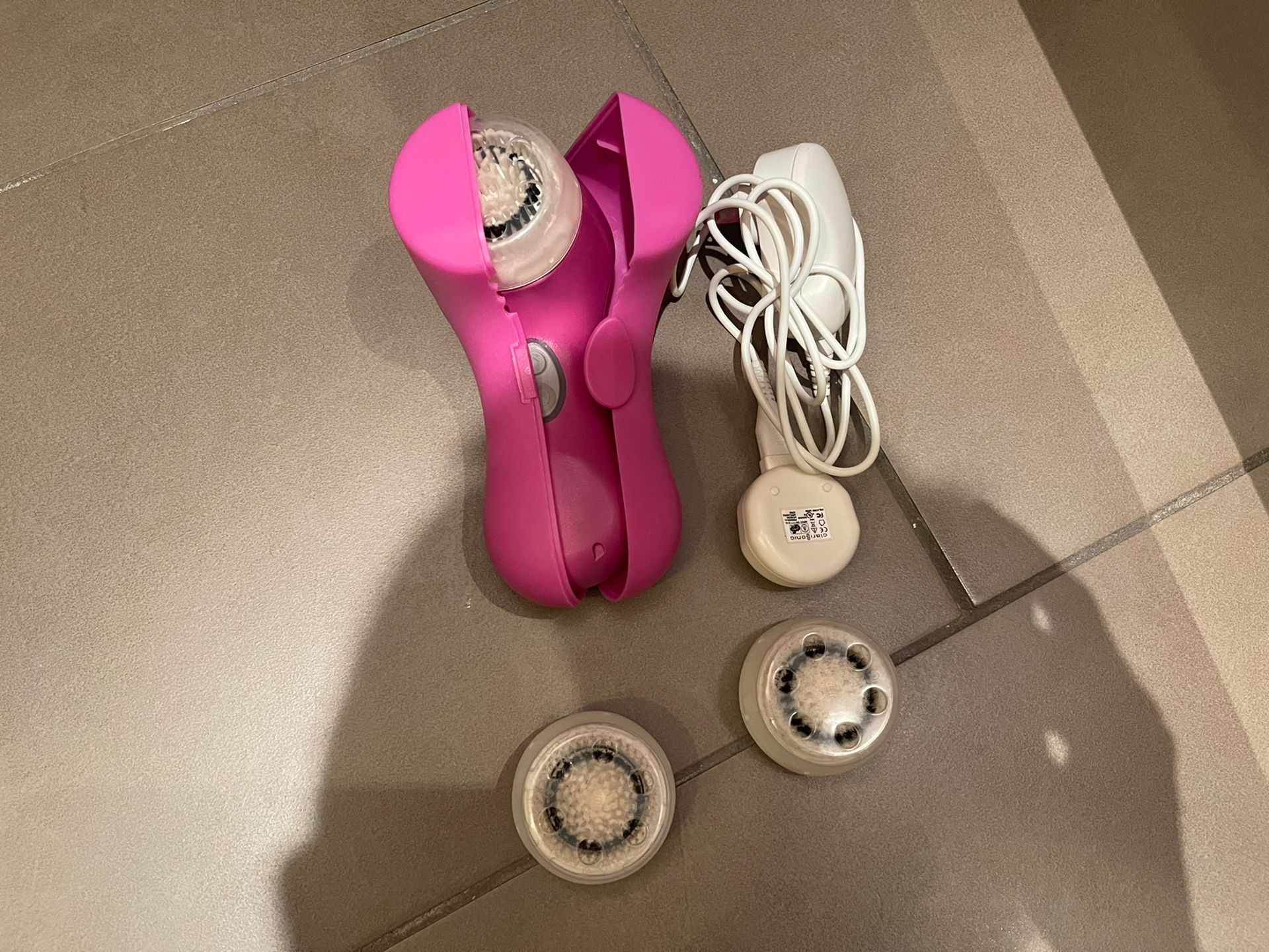 Clarisonic Mia 2 Dark Pink Sonic Skin Cleansing System