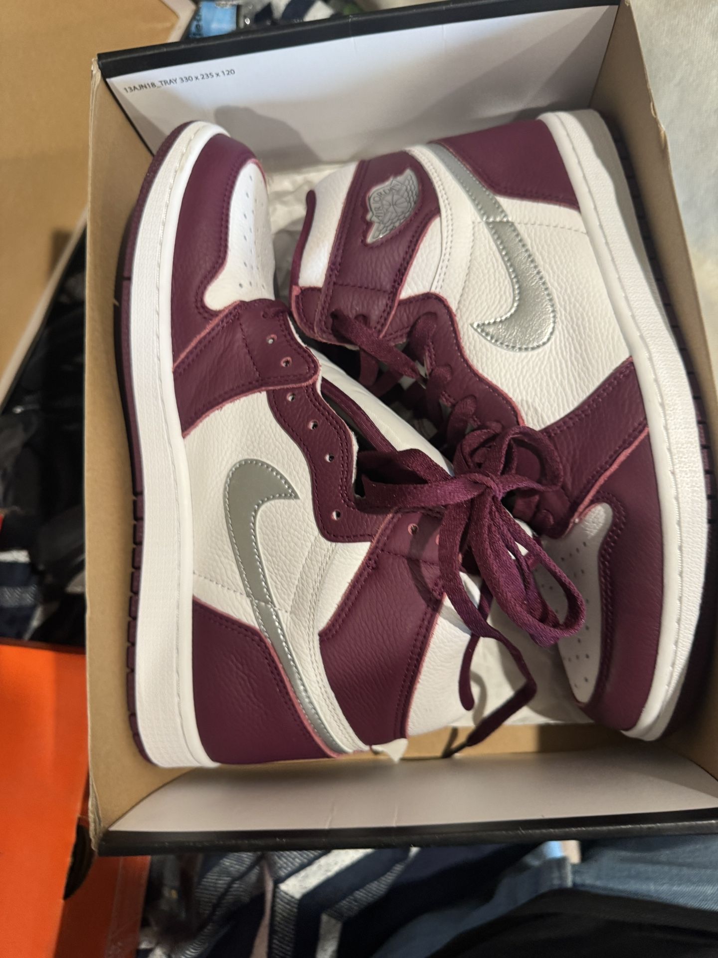 Jordan 1 High Bordeaux