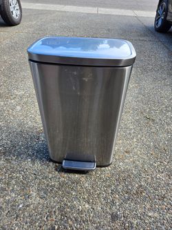 Stainless steel trash can