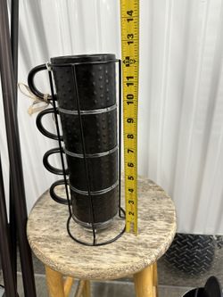 4 Stackable Cups