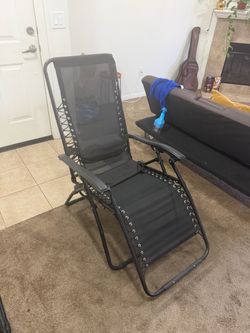 Set of 2 Reclining Chairs