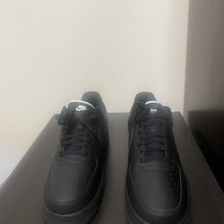 Rare AIR FORCE 1 ‘07 1 size 9