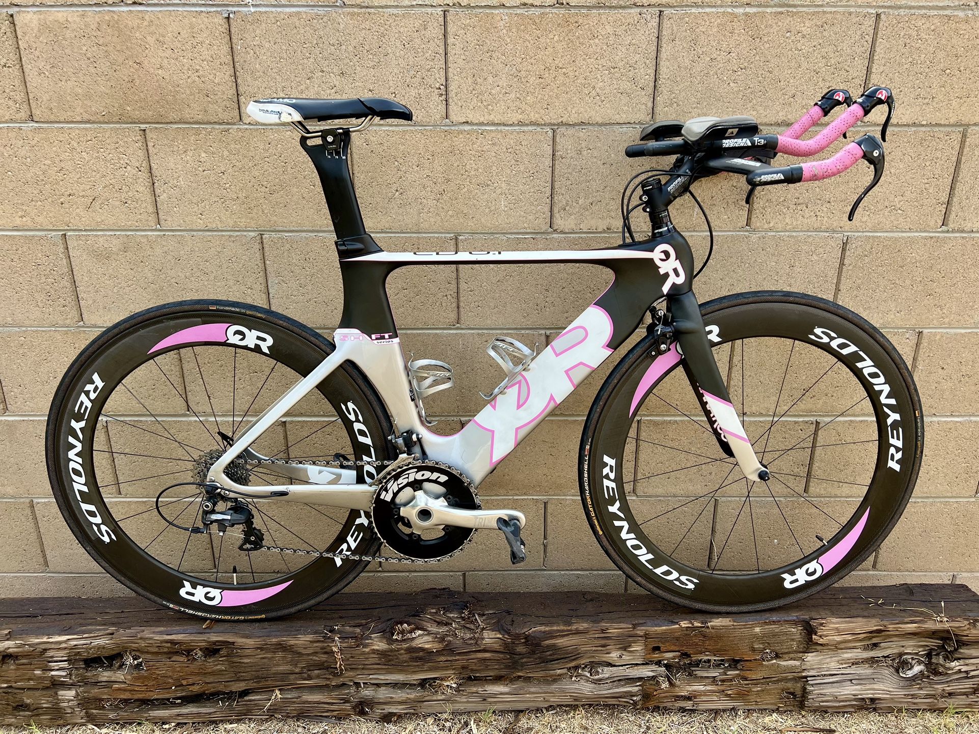 Logo Quintana Roo Bicycles Quintana Roo Triathlon Bikes Quintana