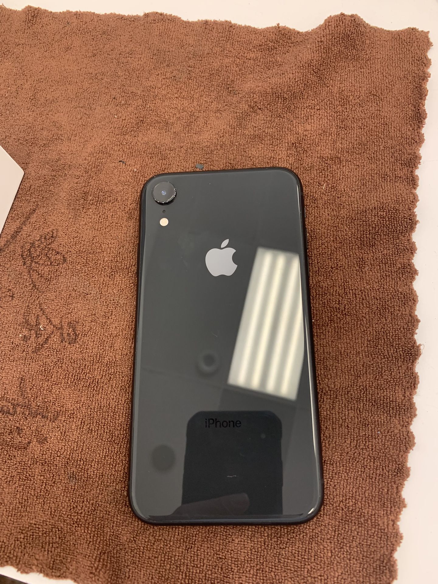 iPhone 11 64GB Unlocked